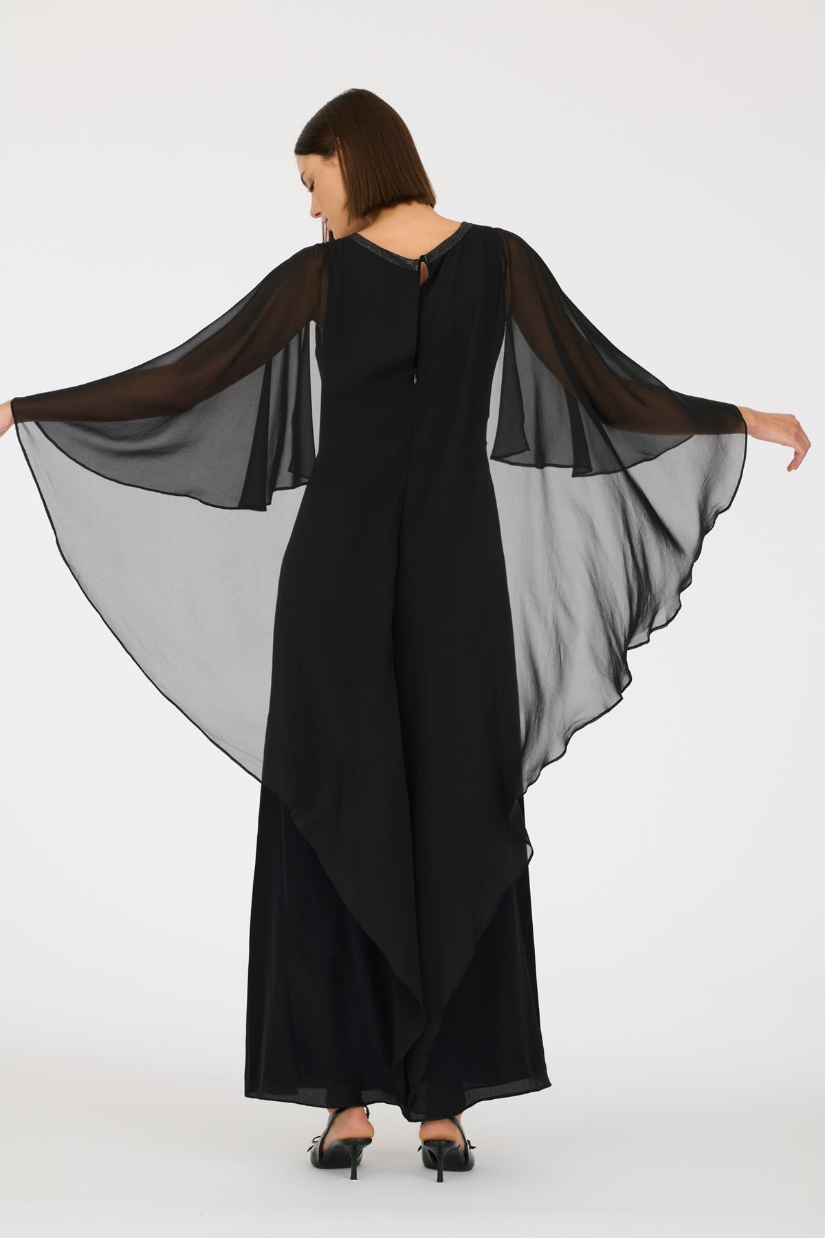 Robe longue en soie à volants