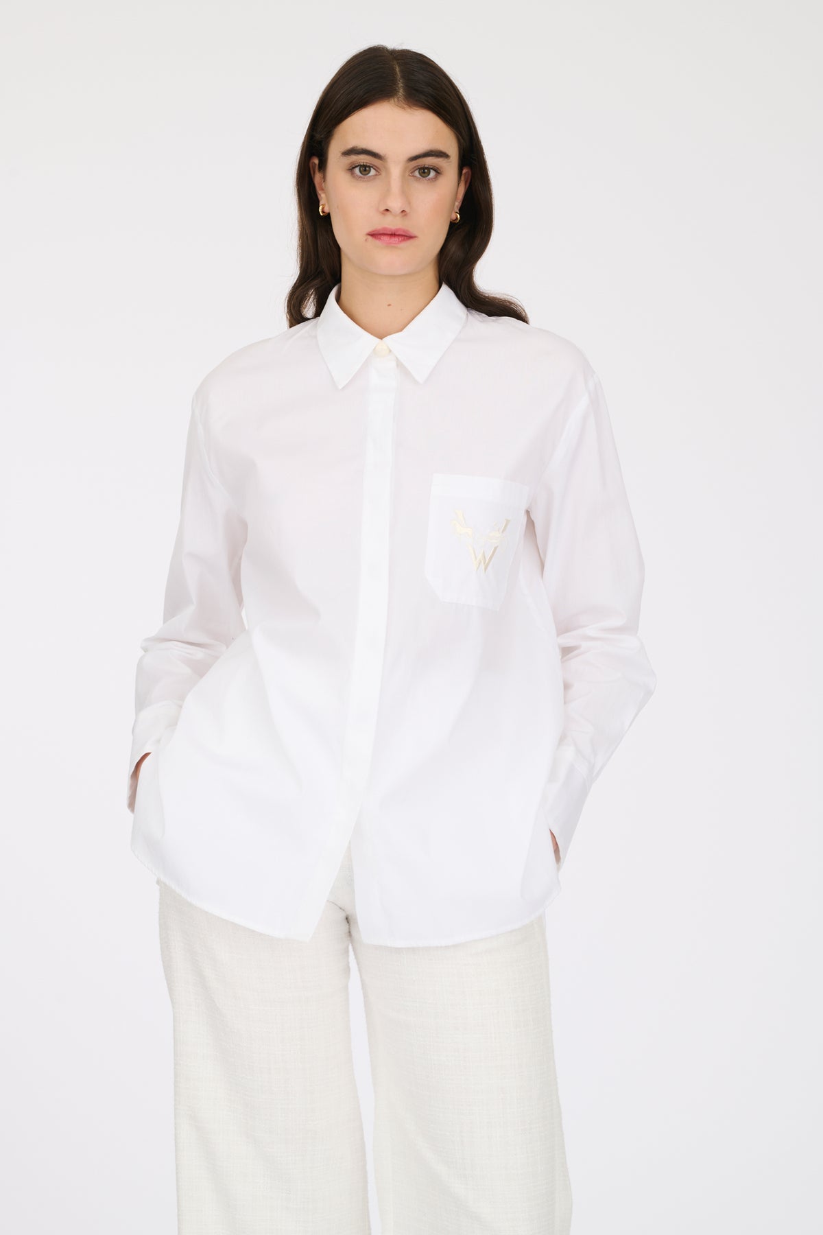 Chemise brodée en popeline blanche